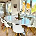 Apartment Skon Villalejlighed I Med Terrasse Og Taet Pa Centrum *